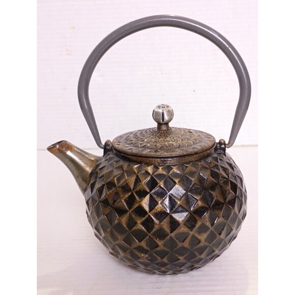 Geometric Pattern Cast Iron Japanese Style Tea or Coffee Pot 5" Tall Pot - Picture 1 of 16